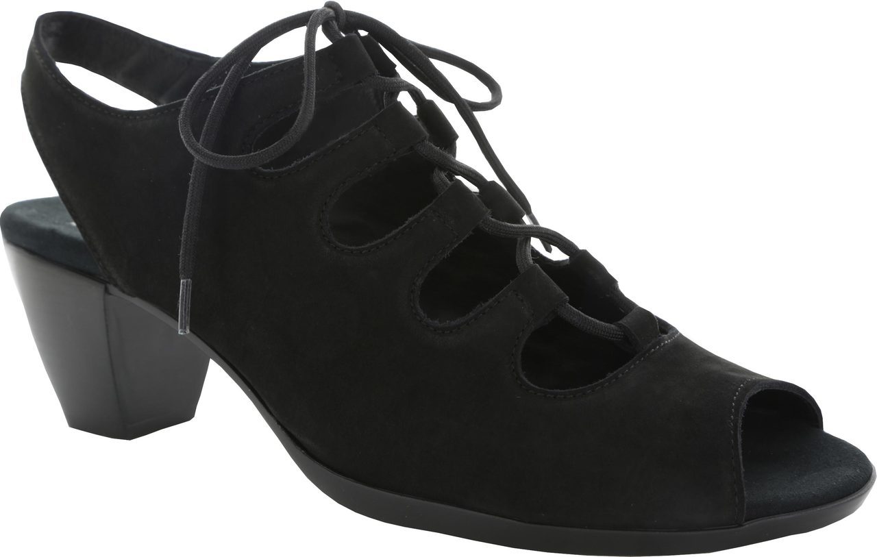 Munro Jillie in Black Nubuck