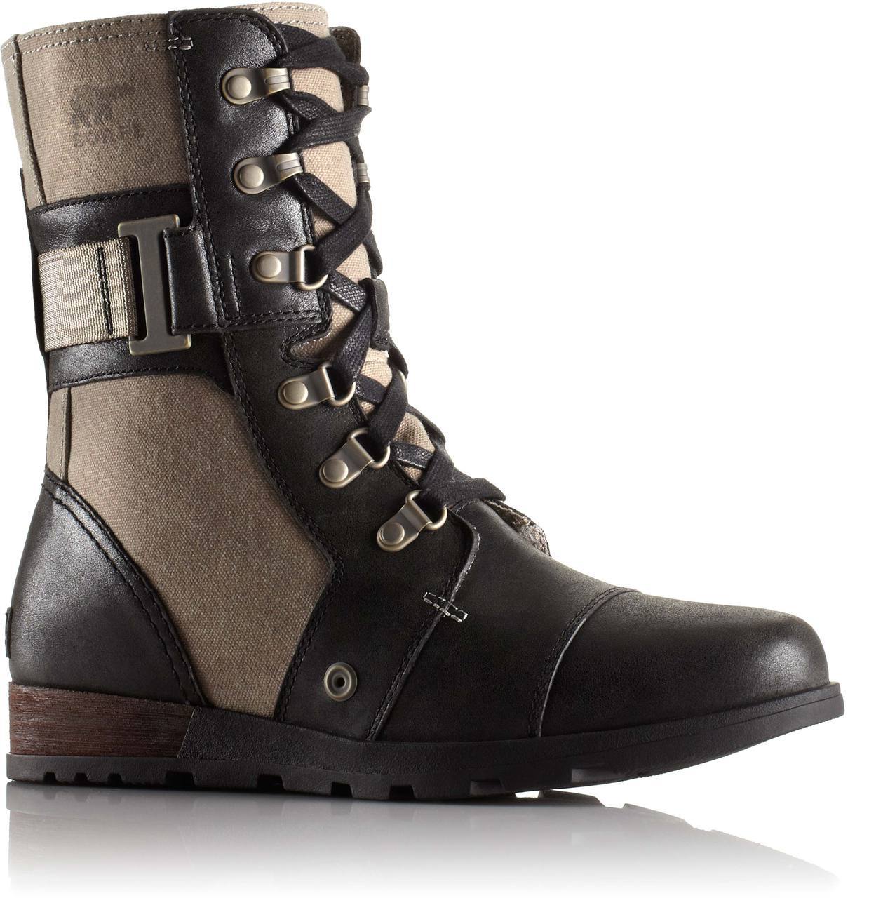 Sorel Major Carly in Wet Sand/Black